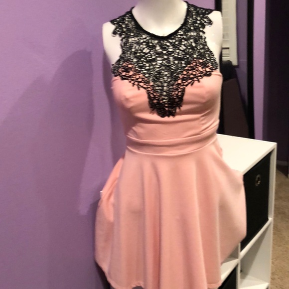Material Girl size XS peach dress with black lace. - Picture 4 of 9